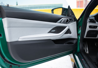 Подержанный автомобиль BMW M4 Coupe 2022 года (15 фото)