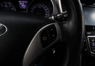 Подержанный автомобиль Hyundai i30 Hatchback 2013 года (17 фото)