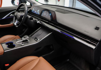 Подержанный автомобиль Omoda C5 2023 года (28 фото)