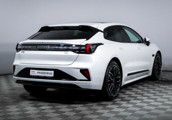 Подержанный автомобиль Zeekr 001 2024 года (5 фото)