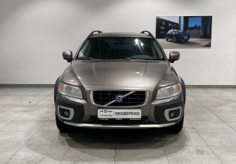 Подержанный автомобиль Volvo XC70 2008 года (2 фото)