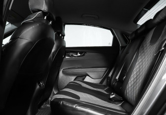 Подержанный автомобиль Kia Cerato Sedan 2019 года (18 фото)