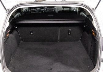 Подержанный автомобиль Ford Focus Wagon 2017 года (12 фото)