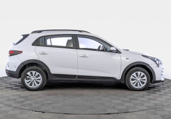 Подержанный автомобиль Kia Rio Hatchback 2021 года (4 фото)