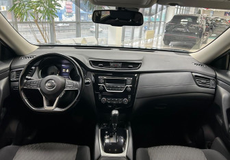 Подержанный автомобиль Nissan X-Trail 2019 года (13 фото)