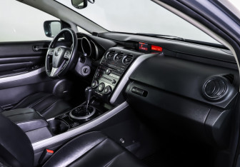 Подержанный автомобиль Mazda CX-7 2010 года (11 фото)