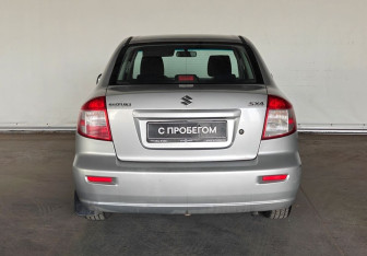 Подержанный автомобиль Suzuki SX4 Sedan 2008 года (5 фото)