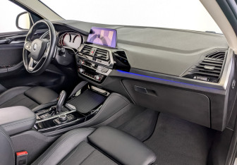 Подержанный автомобиль BMW X4 2020 года (11 фото)