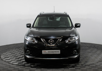 Подержанный автомобиль Nissan X-Trail 2016 года (8 фото)