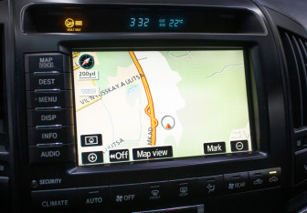 Подержанный автомобиль Toyota Land Cruiser Suv 2009 года (18 фото)