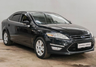 Подержанный автомобиль Ford Mondeo Sedan 2013 года (3 фото)