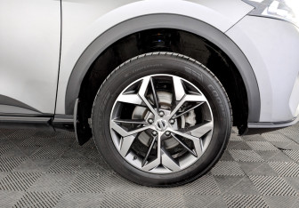Подержанный автомобиль Haval F7x 2024 года (18 фото)