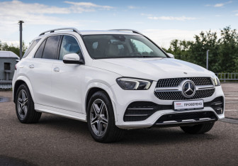 Подержанный автомобиль Mercedes-Benz GLE 2021 года (3 фото)