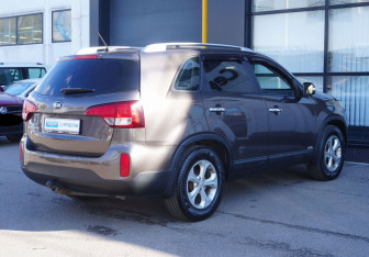 Подержанный автомобиль Kia Sorento 2018 года (5 фото)