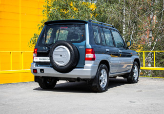 Подержанный автомобиль Mitsubishi Pajero Pinin 2004 года (4 фото)