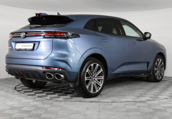 Подержанный автомобиль Changan UNI-K 2023 года (5 фото)