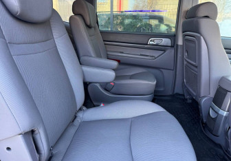 Подержанный автомобиль SsangYong Stavic 2014 года (11 фото)