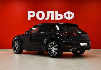 Подержанный автомобиль Porsche Macan 2015 года (7 фото)