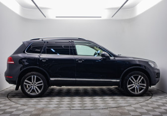 Подержанный автомобиль Volkswagen Touareg 2013 года (6 фото)