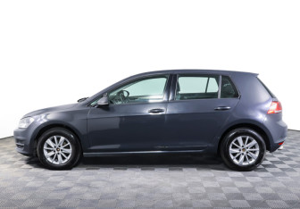 Подержанный автомобиль Volkswagen Golf Hatchback 2015 года (8 фото)