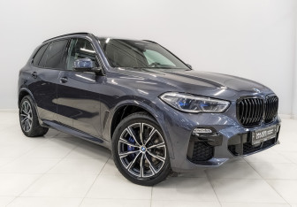Подержанный автомобиль BMW X5 2020 года (3 фото)