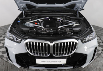 Новый BMW X5 2025 (9 фото)