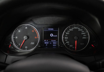 Подержанный автомобиль Audi Q5 2009 года (12 фото)