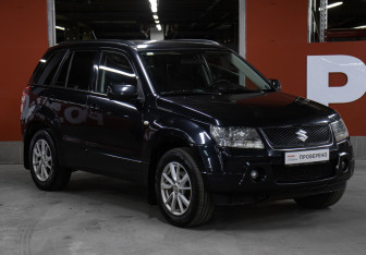 Подержанный автомобиль Suzuki Grand Vitara 2006 года (3 фото)
