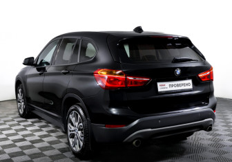 Подержанный автомобиль BMW X1 2016 года (7 фото)