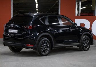 Подержанный автомобиль Mazda CX-5 2021 года (5 фото)
