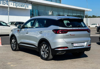 Подержанный автомобиль Chery Tiggo 7 Pro Max 2023 года (7 фото)