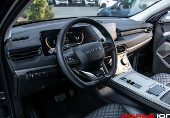 Подержанный автомобиль Exeed TXL 2022 года (16 фото)