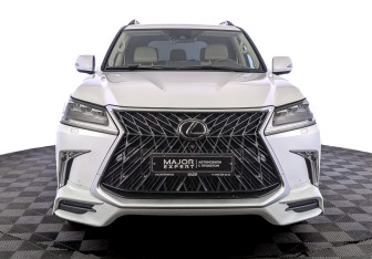 Подержанный автомобиль Lexus LX 2019 года (2 фото)