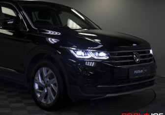 Подержанный автомобиль Volkswagen Tiguan 2021 года (22 фото)