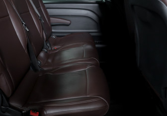 Подержанный автомобиль Mercedes-Benz Vito 2018 года (10 фото)