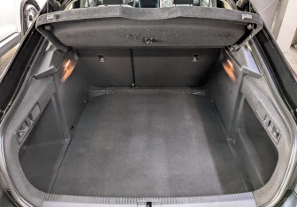Подержанный автомобиль Skoda Superb Liftback 2025 года (2 фото)