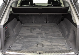 Подержанный автомобиль Audi Q7 2016 года (9 фото)