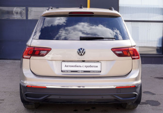 Подержанный автомобиль Volkswagen Tiguan 2020 года (7 фото)
