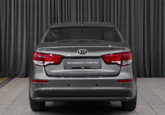 Подержанный автомобиль Kia Rio Sedan 2016 года (5 фото)
