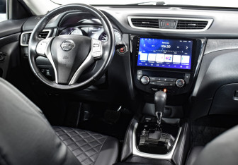 Подержанный автомобиль Nissan X-Trail 2018 года (19 фото)