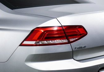 Подержанный автомобиль Volkswagen Passat Sedan 2017 года (16 фото)