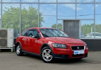 Подержанный автомобиль Volvo C30 2008 года (3 фото)