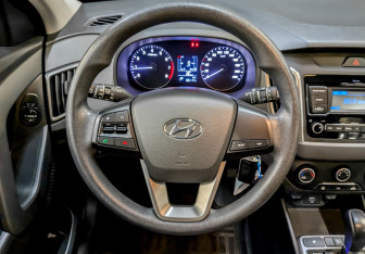 Подержанный автомобиль Hyundai Creta 2019 года (21 фото)