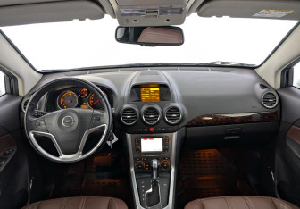 Подержанный автомобиль Opel Antara 2014 года (14 фото)