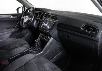Подержанный автомобиль Volkswagen Tiguan 2017 года (11 фото)