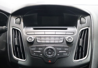 Подержанный автомобиль Ford Focus Hatchback 2017 года (20 фото)