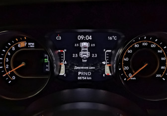 Подержанный автомобиль Jeep Wrangler 2021 года (12 фото)