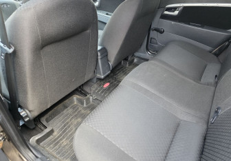 Подержанный автомобиль LADA (ВАЗ) Priora Wagon 2015 года (10 фото)