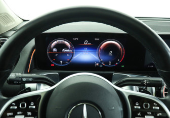 Подержанный автомобиль Mercedes-Benz GLB 2021 года (11 фото)