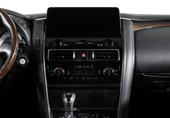 Подержанный автомобиль Infiniti QX80 2019 года (18 фото)